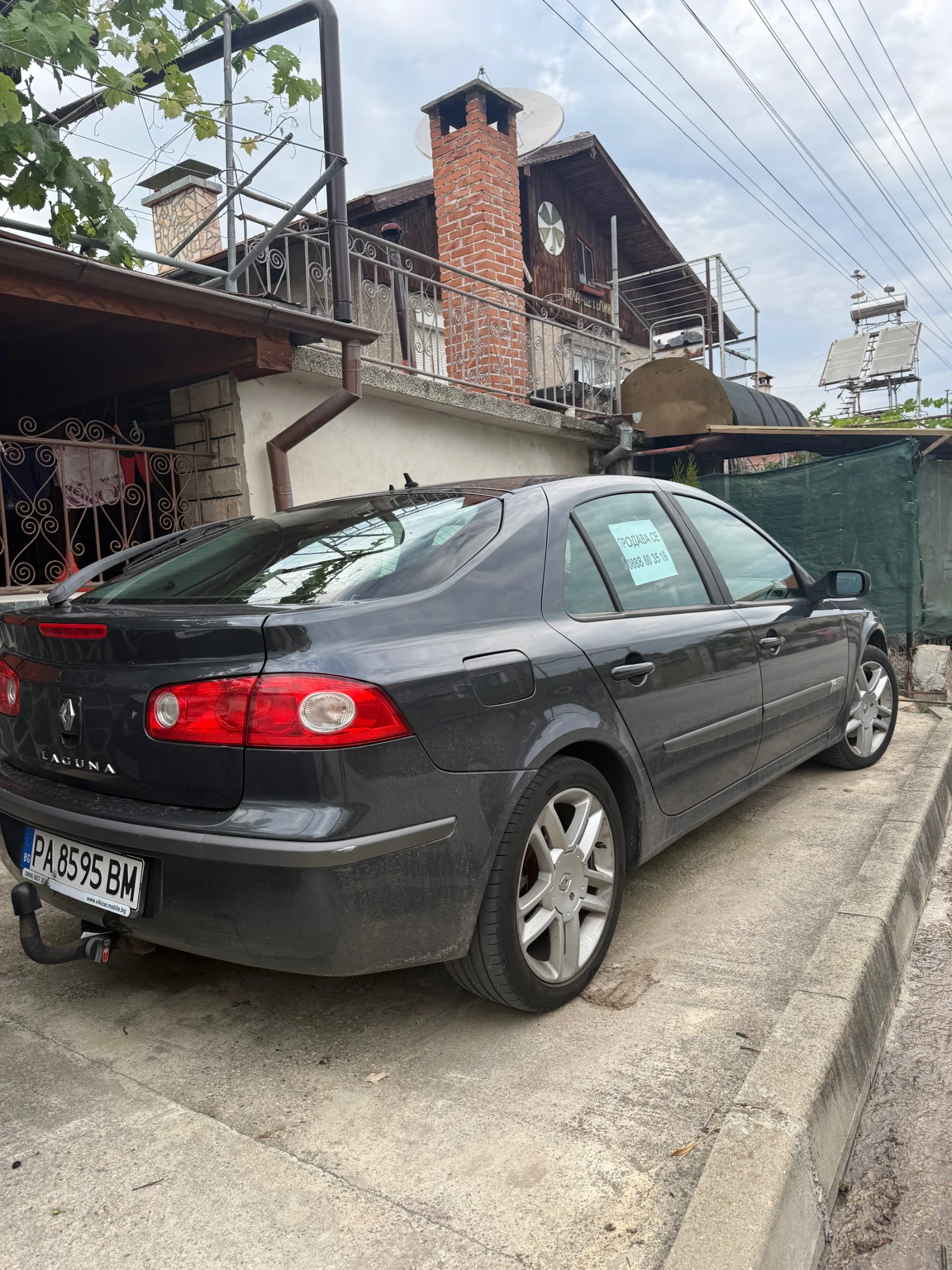 Renault Laguna Седан, снимка 2 - Автомобили и джипове - 55136940