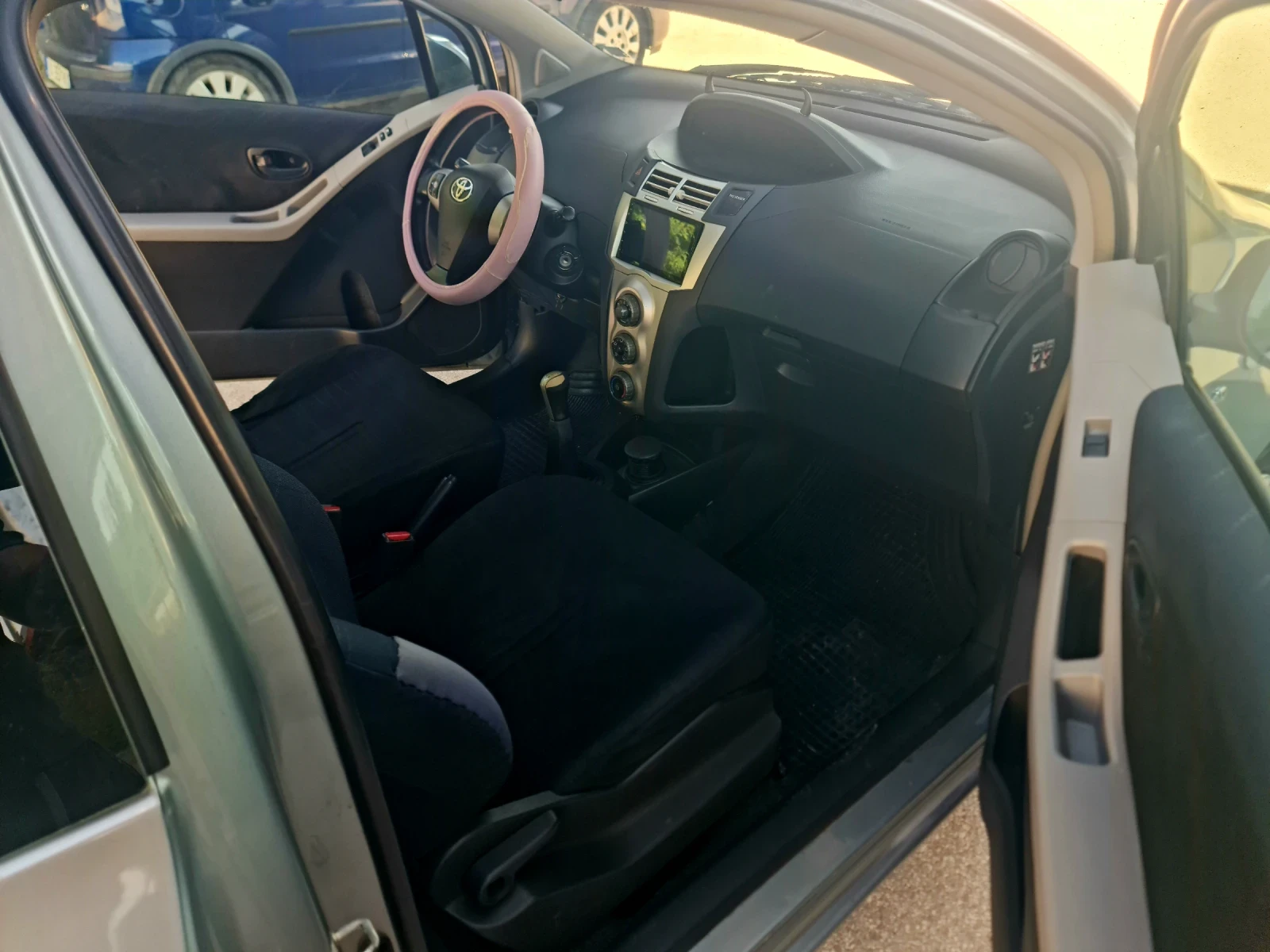 Toyota Yaris 1.4 D-4D ТОП СЪСТОЯНИЕ!, снимка 9 - Автомобили и джипове - 55172003