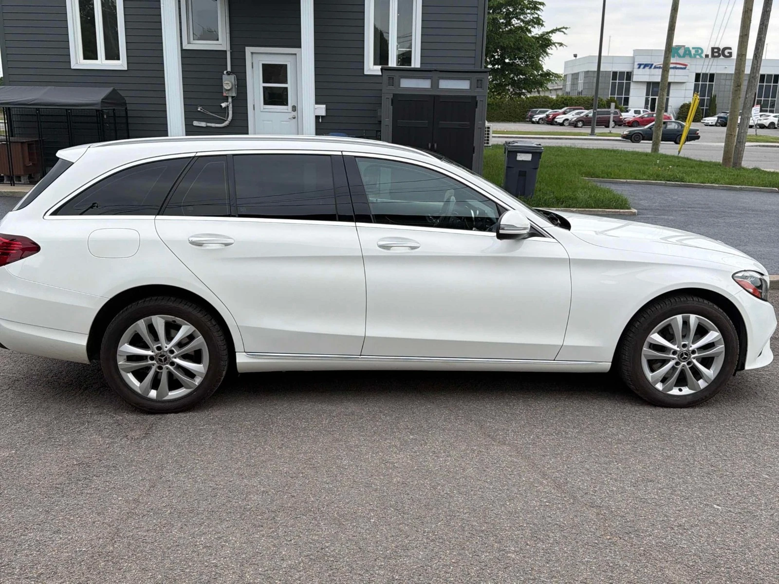 Mercedes-Benz C 300 4MATIC Автокредит Цена до България, снимка 5 - Автомобили и джипове - 55250535