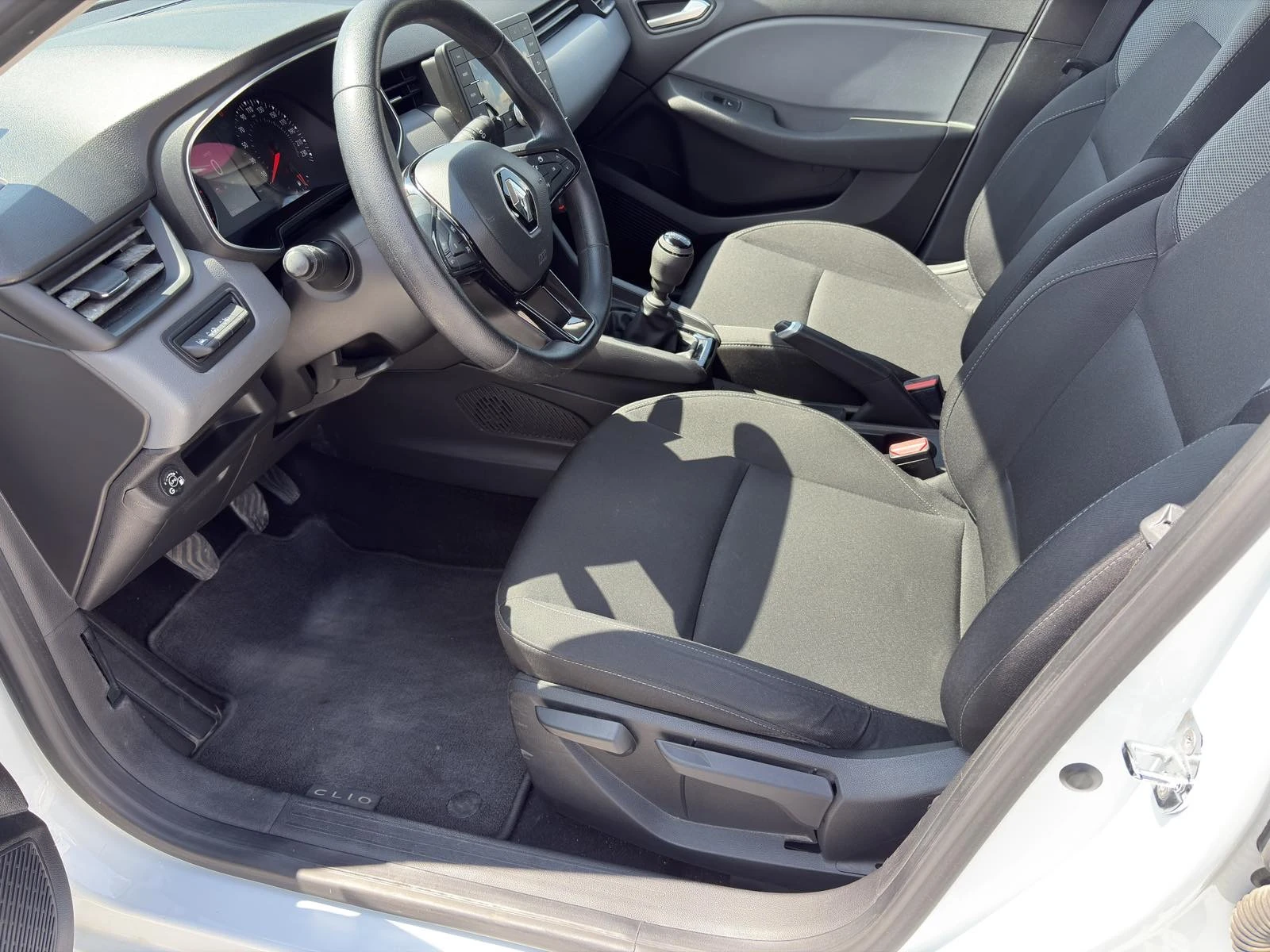 Renault Clio 1.0 GPL фабрично, снимка 8 - Автомобили и джипове - 55937138