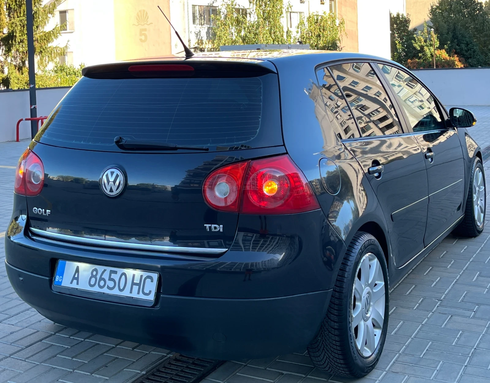 VW Golf 1.9TDI/105/BKC/2006/Г, снимка 5 - Автомобили и джипове - 56090492