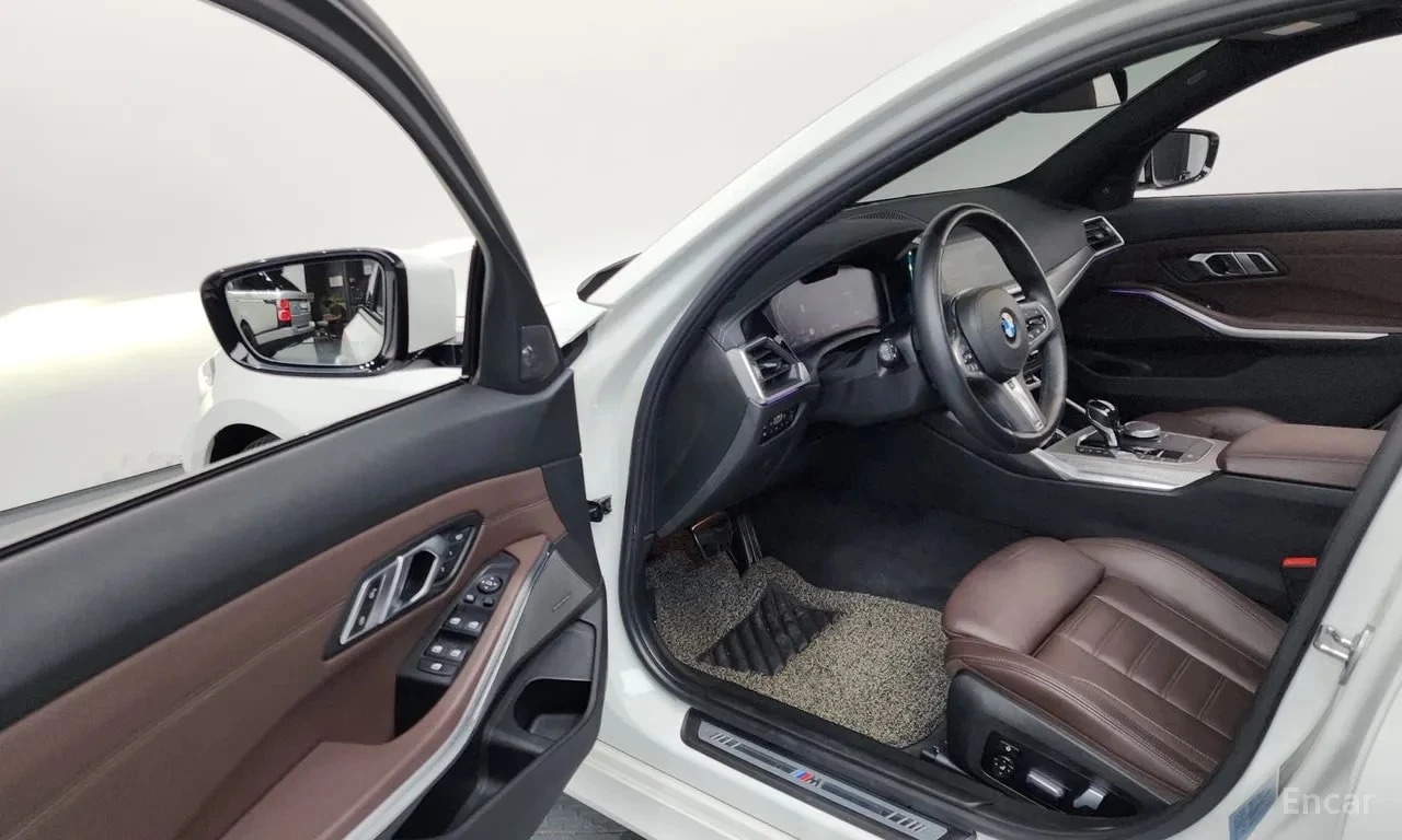 BMW 330  M Sport * ФИНАНСИРАНЕ, снимка 10 - Автомобили и джипове - 56156073