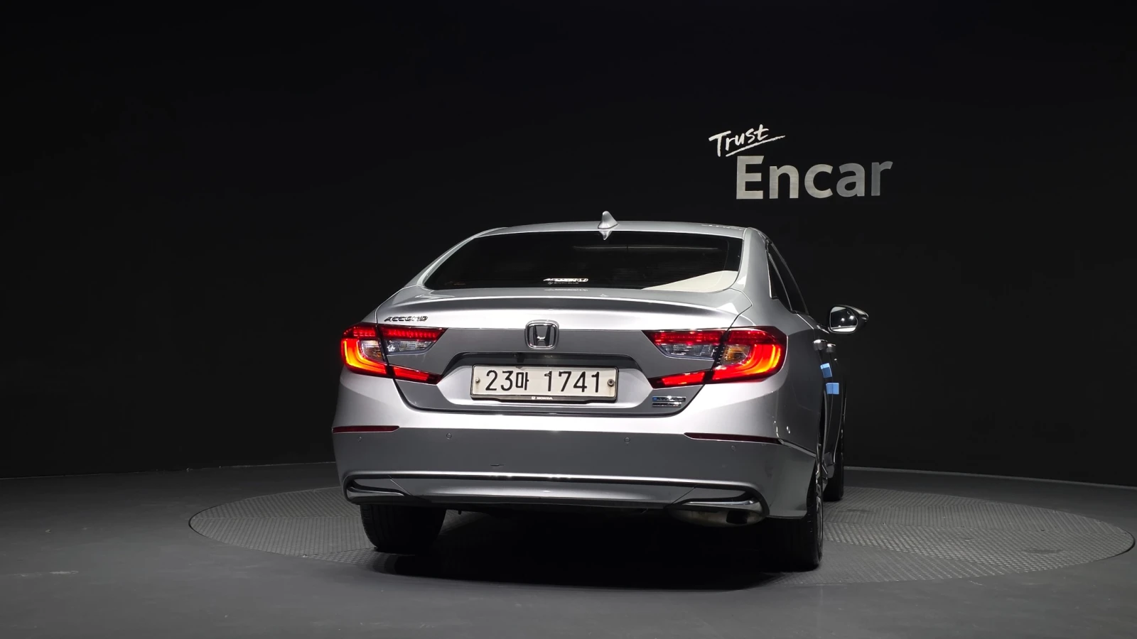 Honda Accord 2.0 HYBRID * FULL MAX, снимка 4 - Автомобили и джипове - 56165342