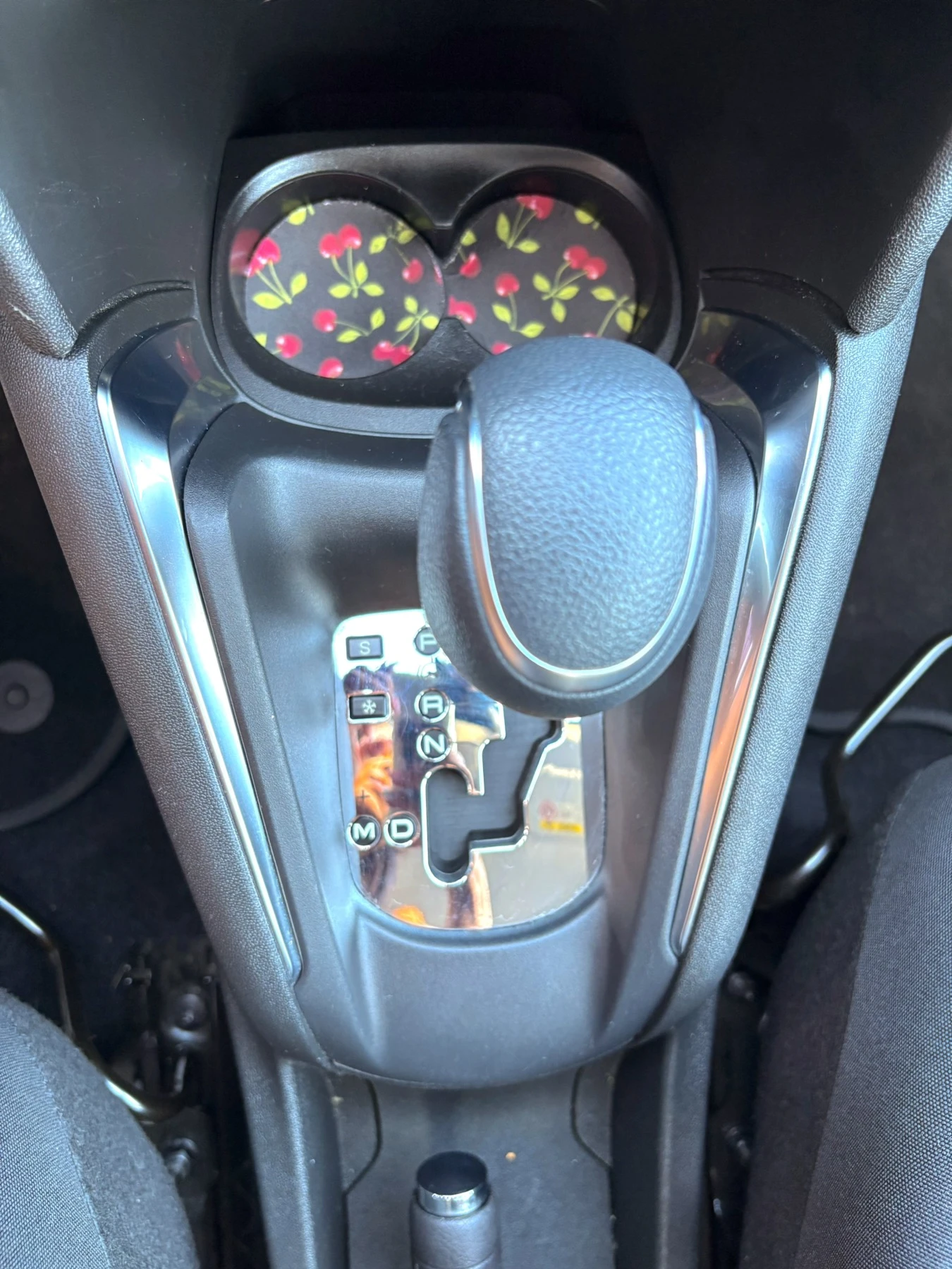 Peugeot 208, снимка 12 - Автомобили и джипове - 56285429