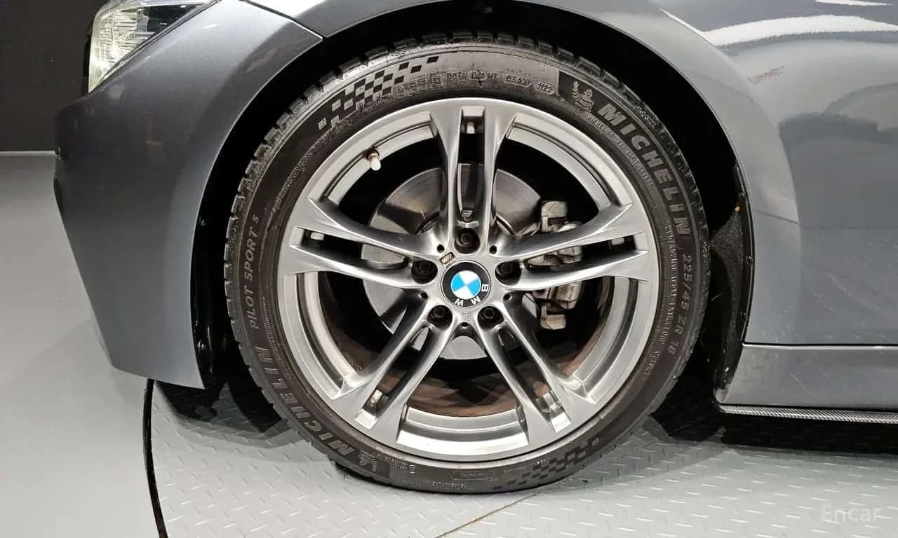 BMW 330 * Дигитално табло* HEAD UP * ФИКСИРАНА ЦЕНА * , снимка 5 - Автомобили и джипове - 56315268