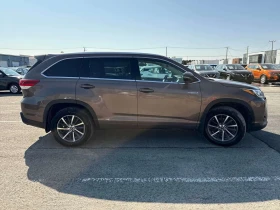 Toyota Highlander XLE /CARFAX /Кожа/Подгрев/4х4/Панорама, снимка 4