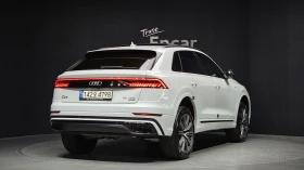 Audi Q8 55 TFSI quattro* ЛЮК* МАСАЖ* HUD* 360* КРАЙНА ЦЕНА, снимка 2