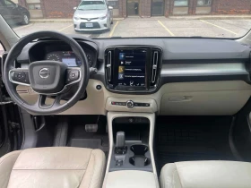 Volvo XC40 * Momentum * CARFAX * , снимка 9