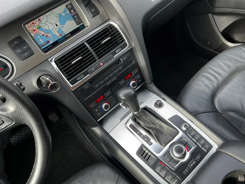 Audi Q7 3.0TDI* ПРУЖИНИ* КОЖА* ПАМЕТ* НАВИ* 7места* 2ключа, снимка 12 - Автомобили и джипове - 50368674