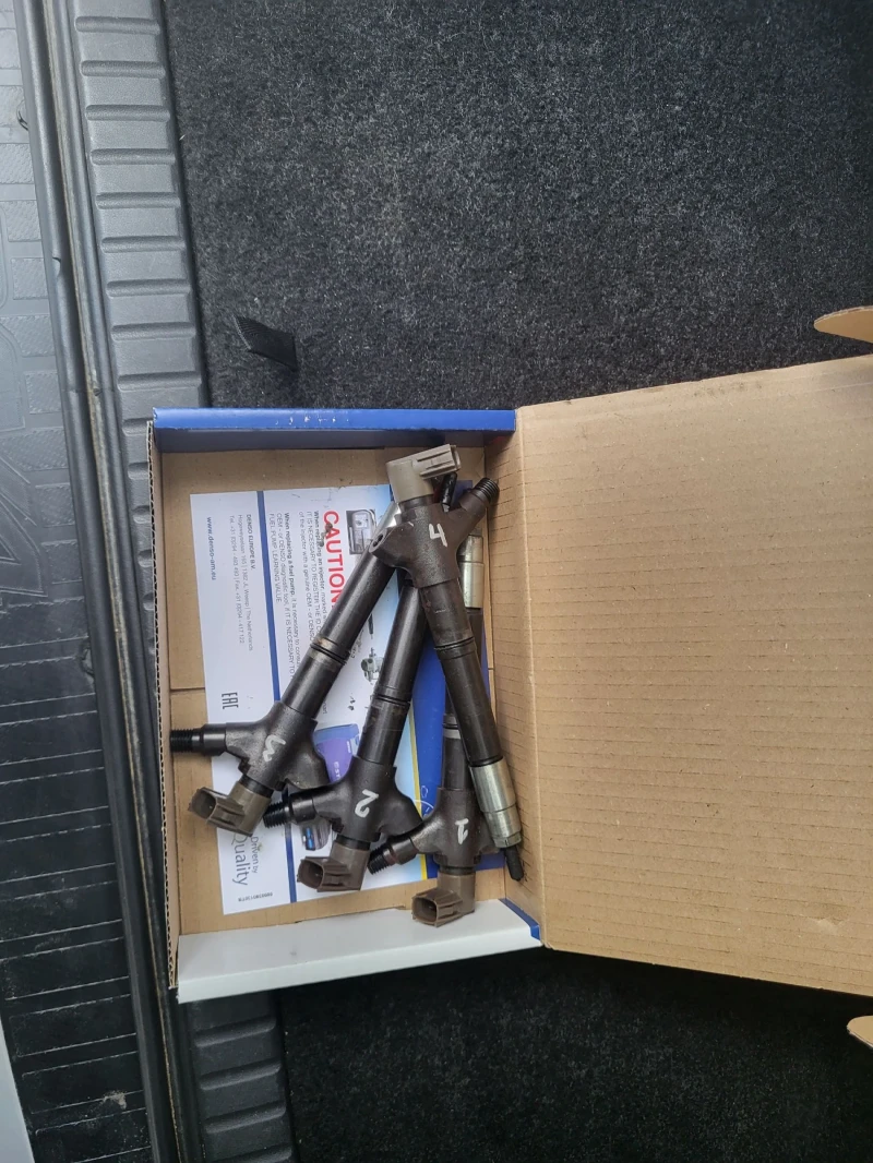 Toyota Rav4 2.2 D-CAT, снимка 12 - Автомобили и джипове - 52645110