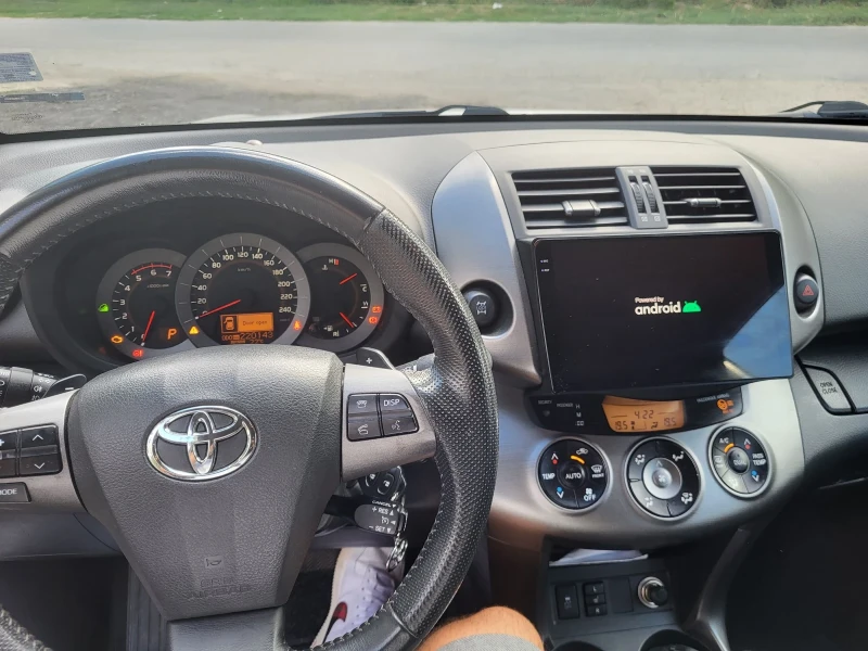 Toyota Rav4 2.2 D-CAT, снимка 9 - Автомобили и джипове - 52645110