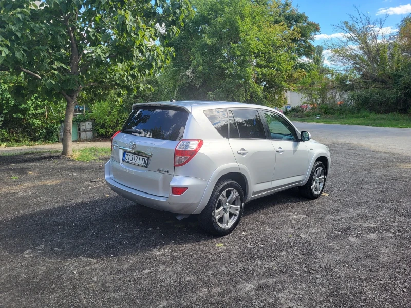 Toyota Rav4 2.2 D-CAT, снимка 4 - Автомобили и джипове - 52645110
