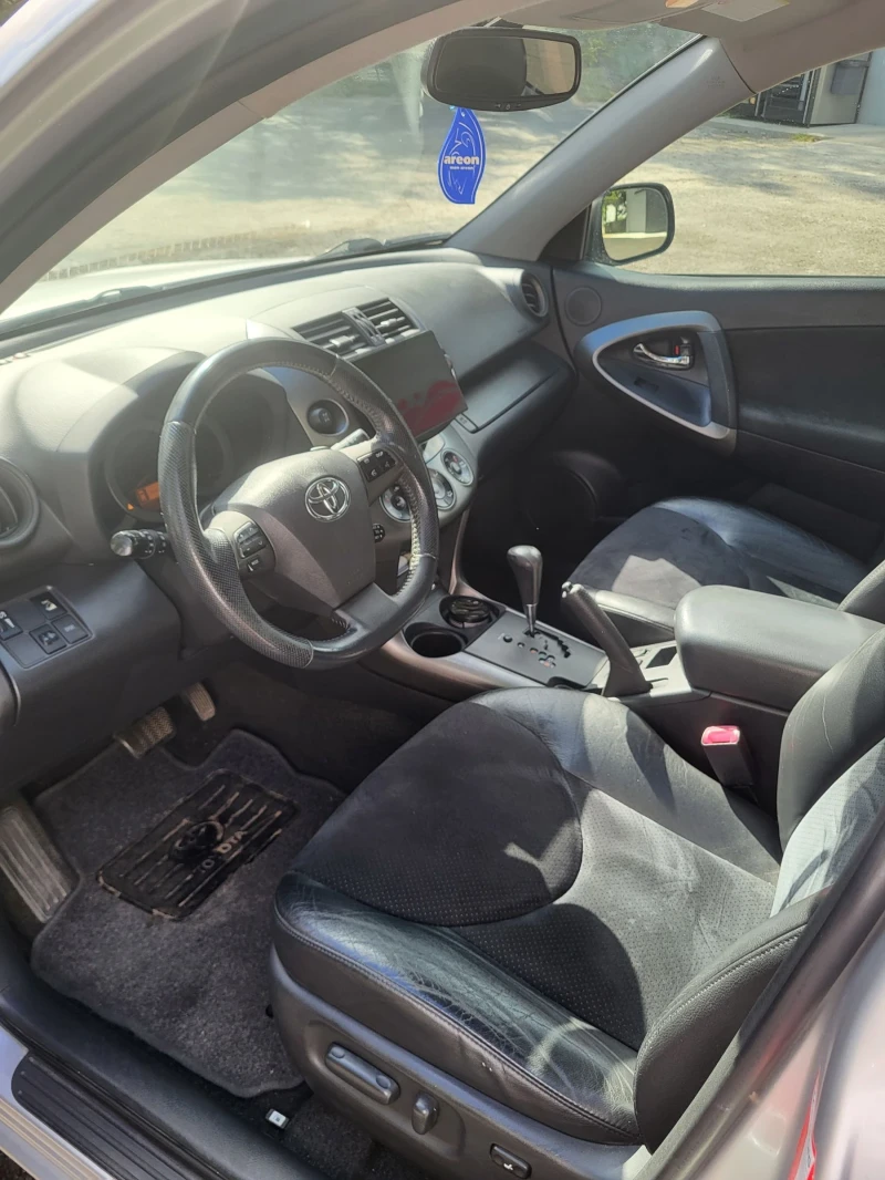 Toyota Rav4 2.2 D-CAT, снимка 8 - Автомобили и джипове - 52645110