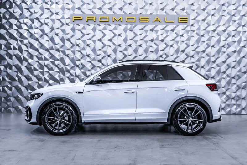 VW T-Roc R 2.0TSI BlueMotion Technology* Pano, снимка 3 - Автомобили и джипове - 52483075