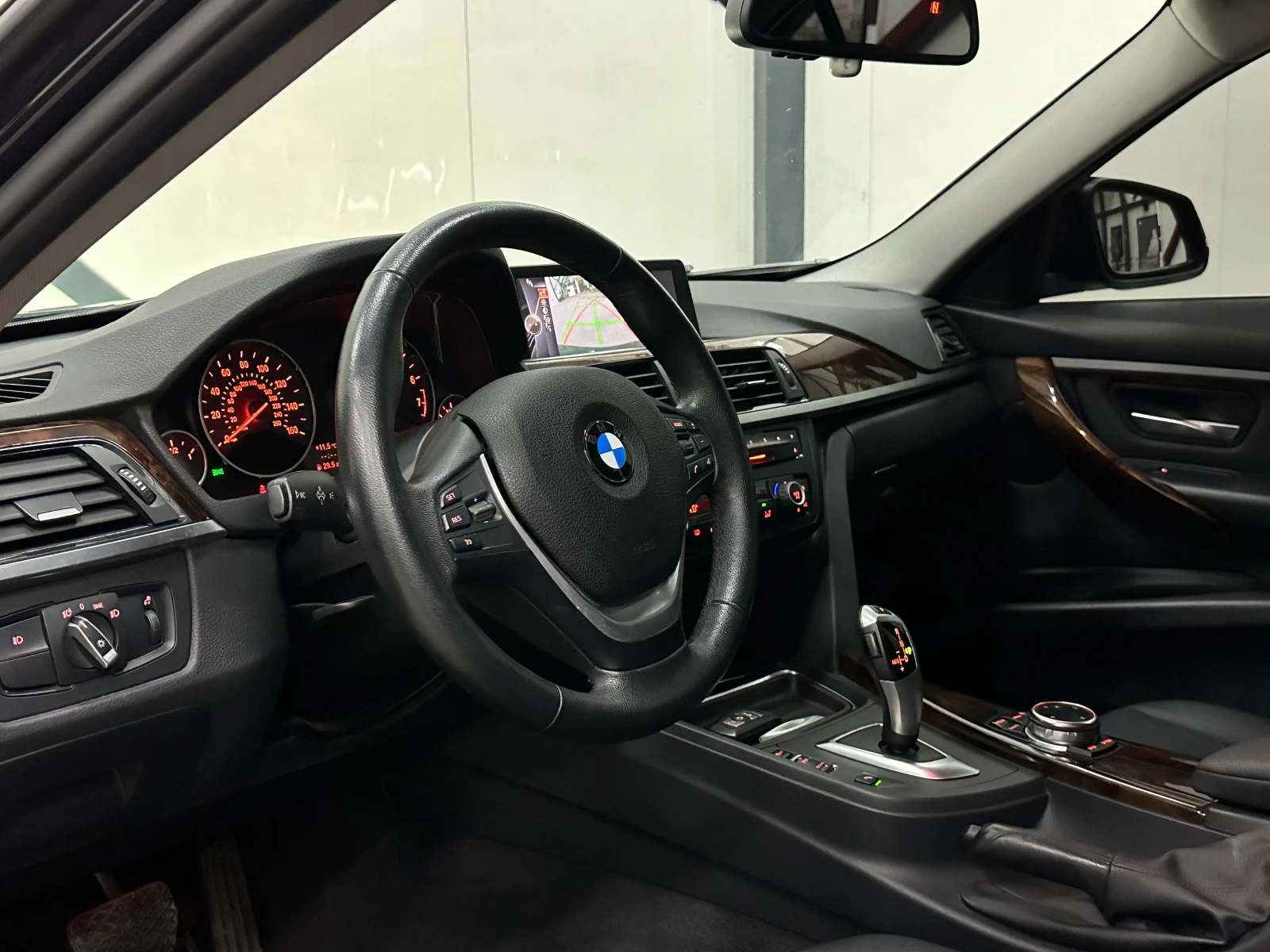 BMW 335 * ПОДГРЕВ* XDRIVE* M PACK*  - изображение 8