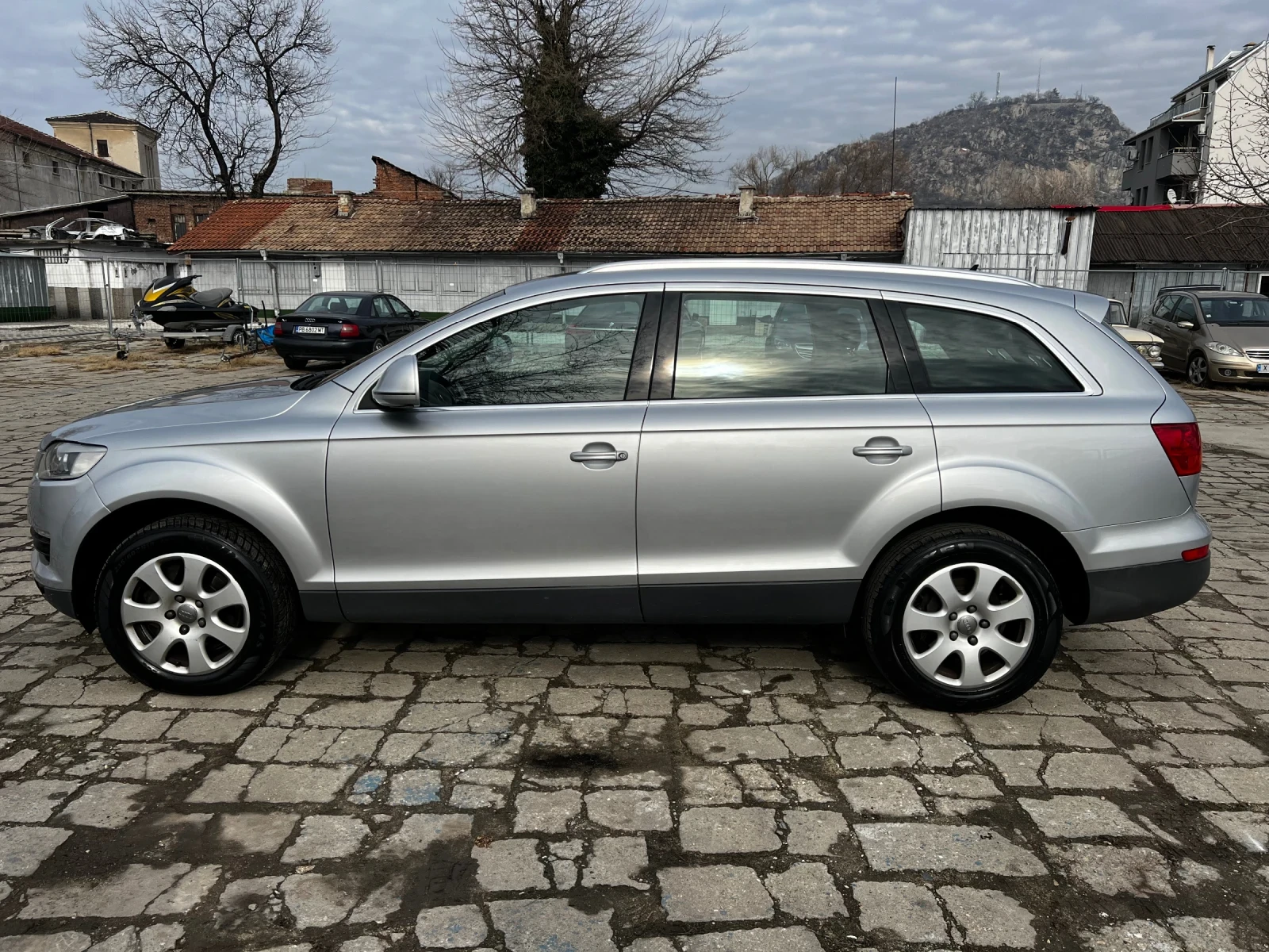 Audi Q7 3.0TDI* ПРУЖИНИ* КОЖА* ПАМЕТ* НАВИ* 7места* 2ключа - изображение 2