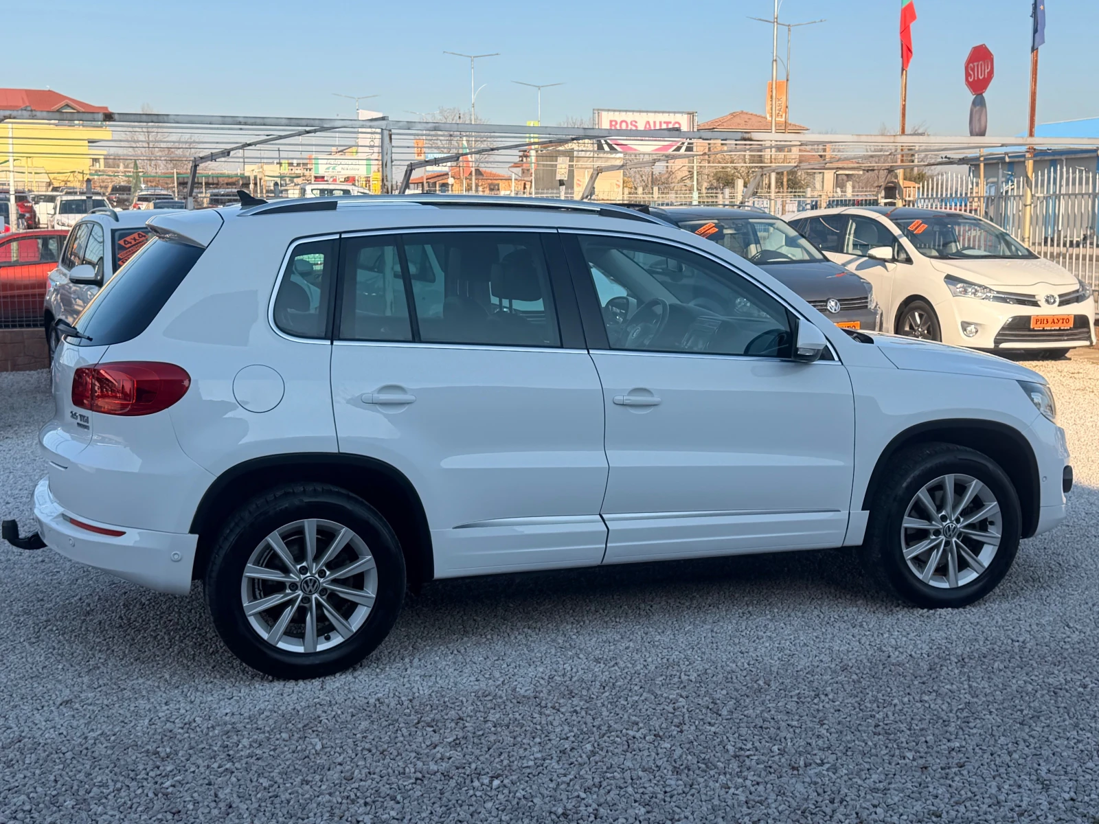 VW Tiguan 2.0TDI* AUT* R-LINE* NAVI* * * LED*  | Mobile.bg   4