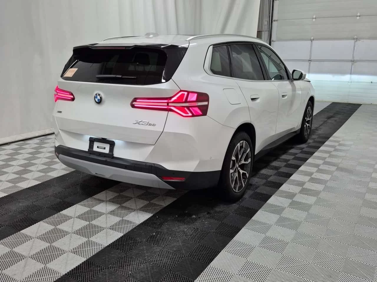 BMW X3  30 XDRIVE * HEADUP* АМБИЕНТ* PANORAMA* CARFAX *  - изображение 3