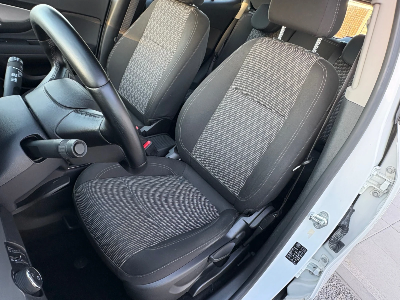 Opel Mokka 1.4i-Фабрична ГАЗ-ЕВРО-6, снимка 12 - Автомобили и джипове - 53803213