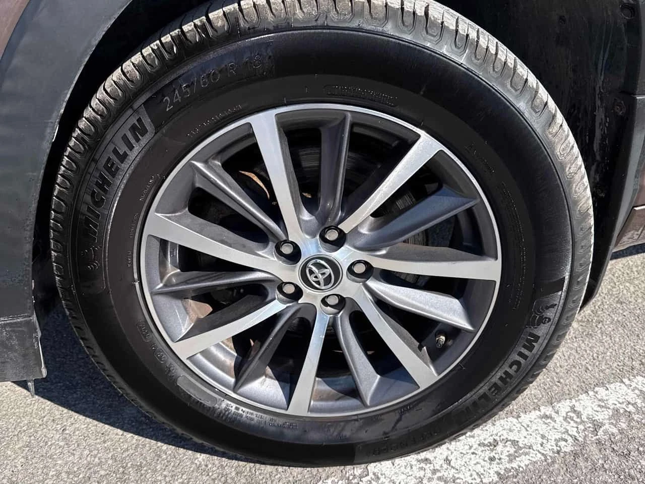 Toyota Highlander XLE /CARFAX /Кожа/Подгрев/4х4/Панорама, снимка 9 - Автомобили и джипове - 53871349