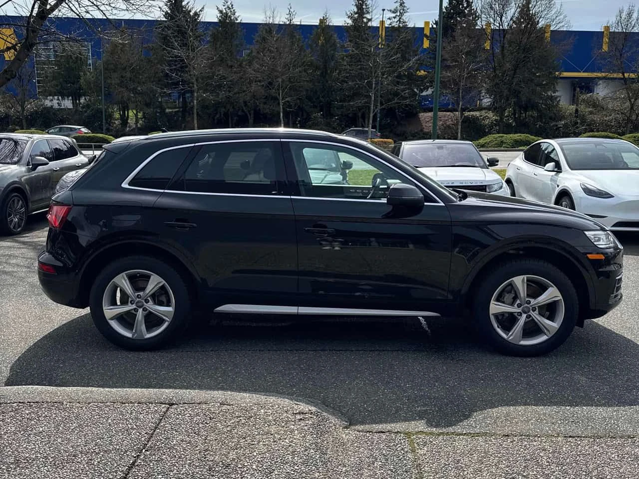 Audi Q5 | Progressiv | 360 | ПАНОРАМА | ПОДГРЕВ | , снимка 3 - Автомобили и джипове - 54373527