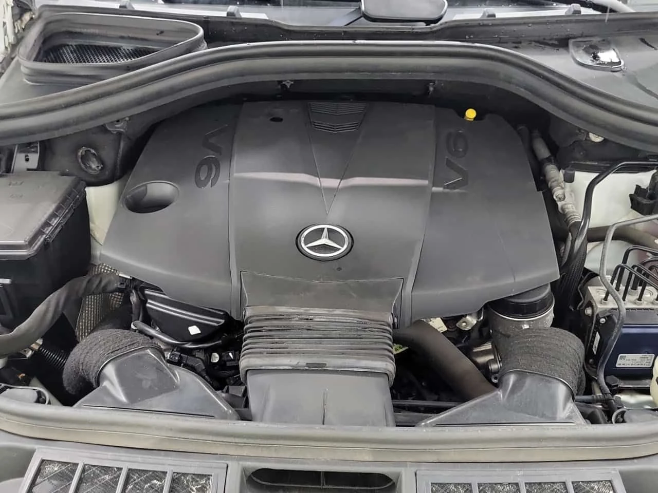 Mercedes-Benz ML 350 BLUETEC  CARFAX, снимка 16 - Автомобили и джипове - 54799653