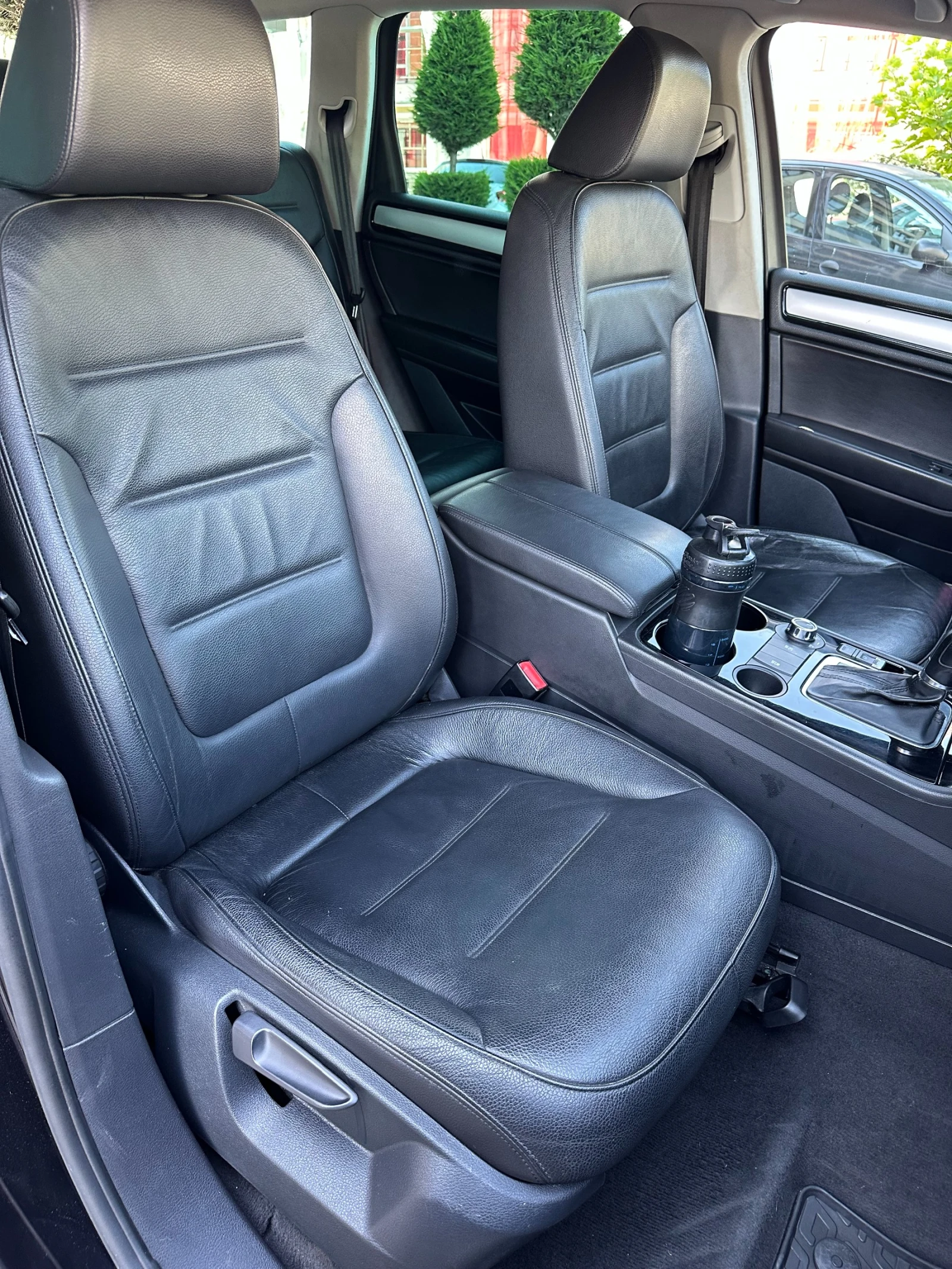 VW Touareg, снимка 7 - Автомобили и джипове - 55416553