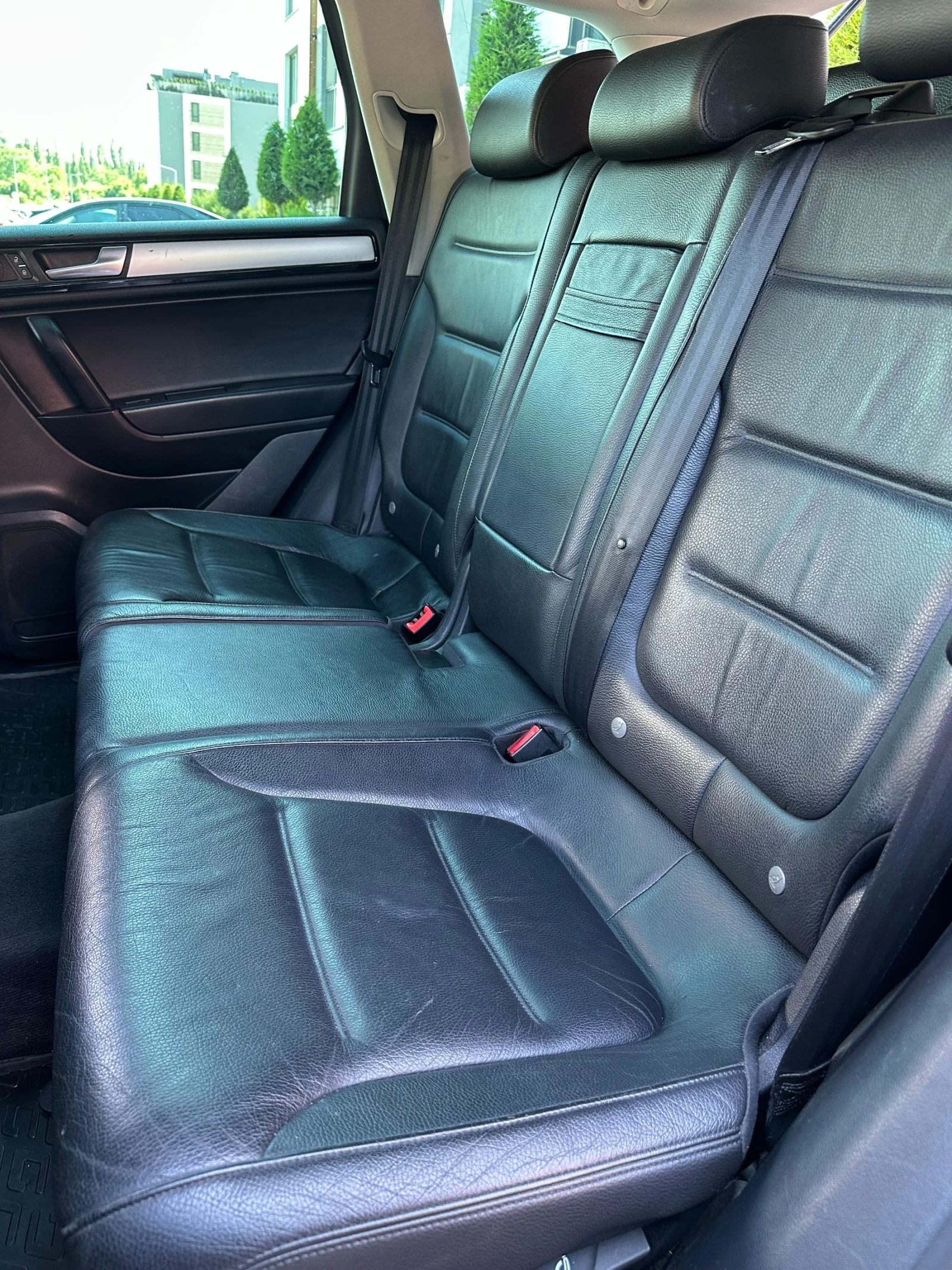 VW Touareg, снимка 5 - Автомобили и джипове - 55416553