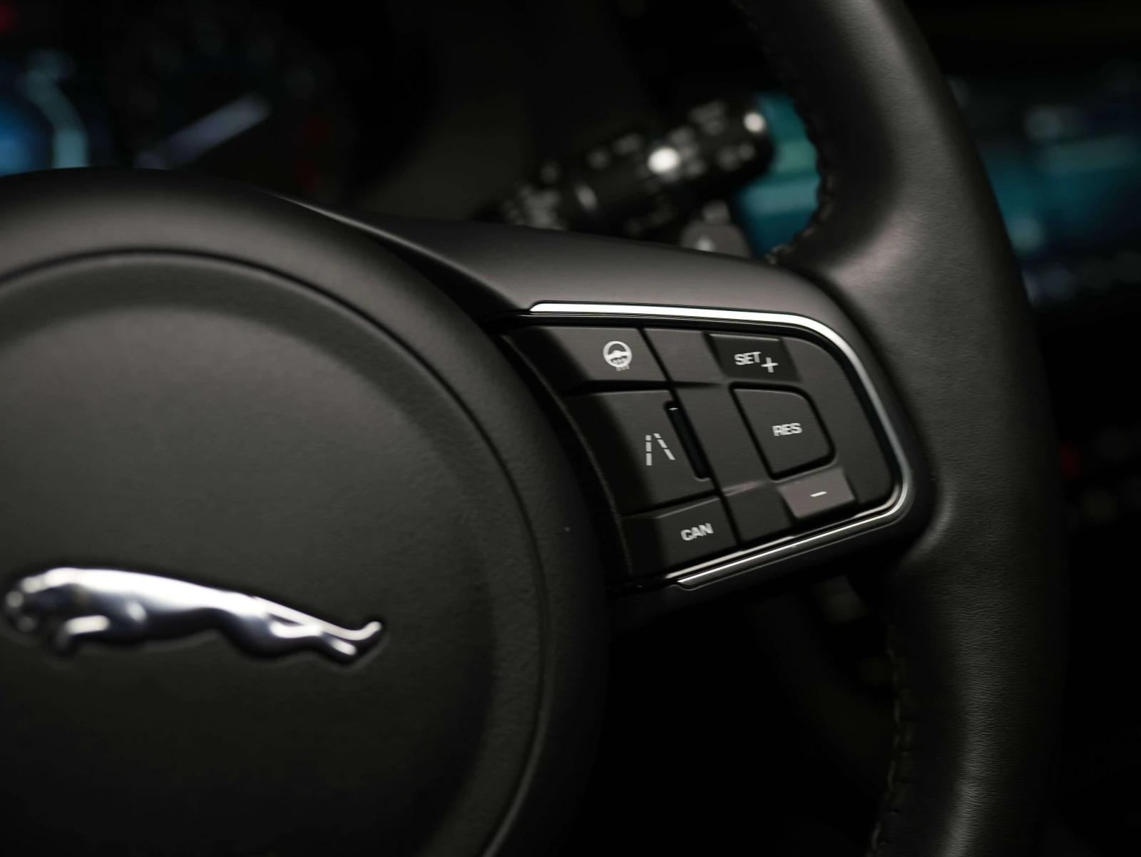 Jaguar F-PACE * PREMIUM | 25T | PANO | MERIDIAN * CARFAX * , снимка 12 - Автомобили и джипове - 56073114