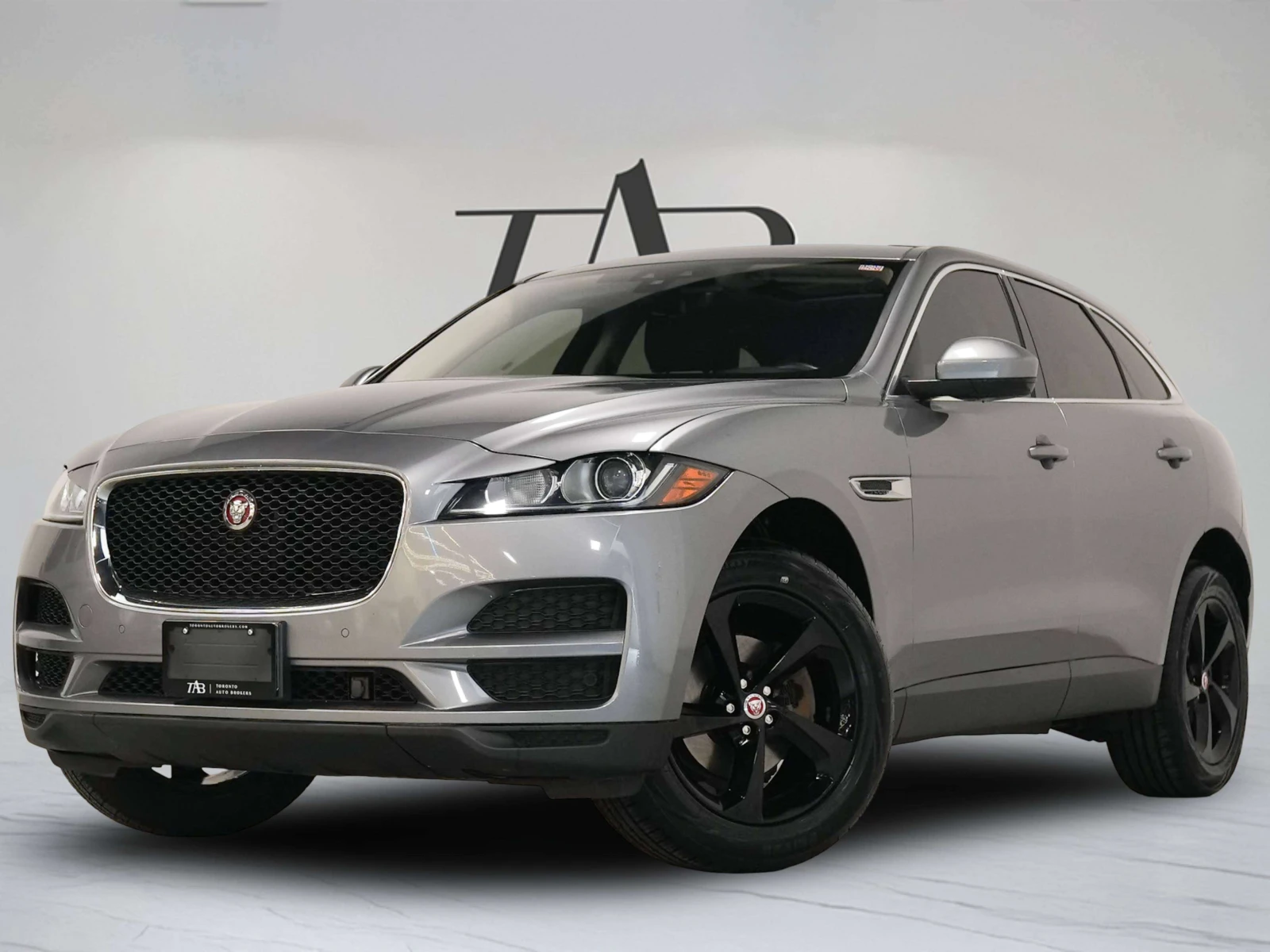 Jaguar F-PACE * PREMIUM | 25T | PANO | MERIDIAN * CARFAX * , снимка 3 - Автомобили и джипове - 56073114