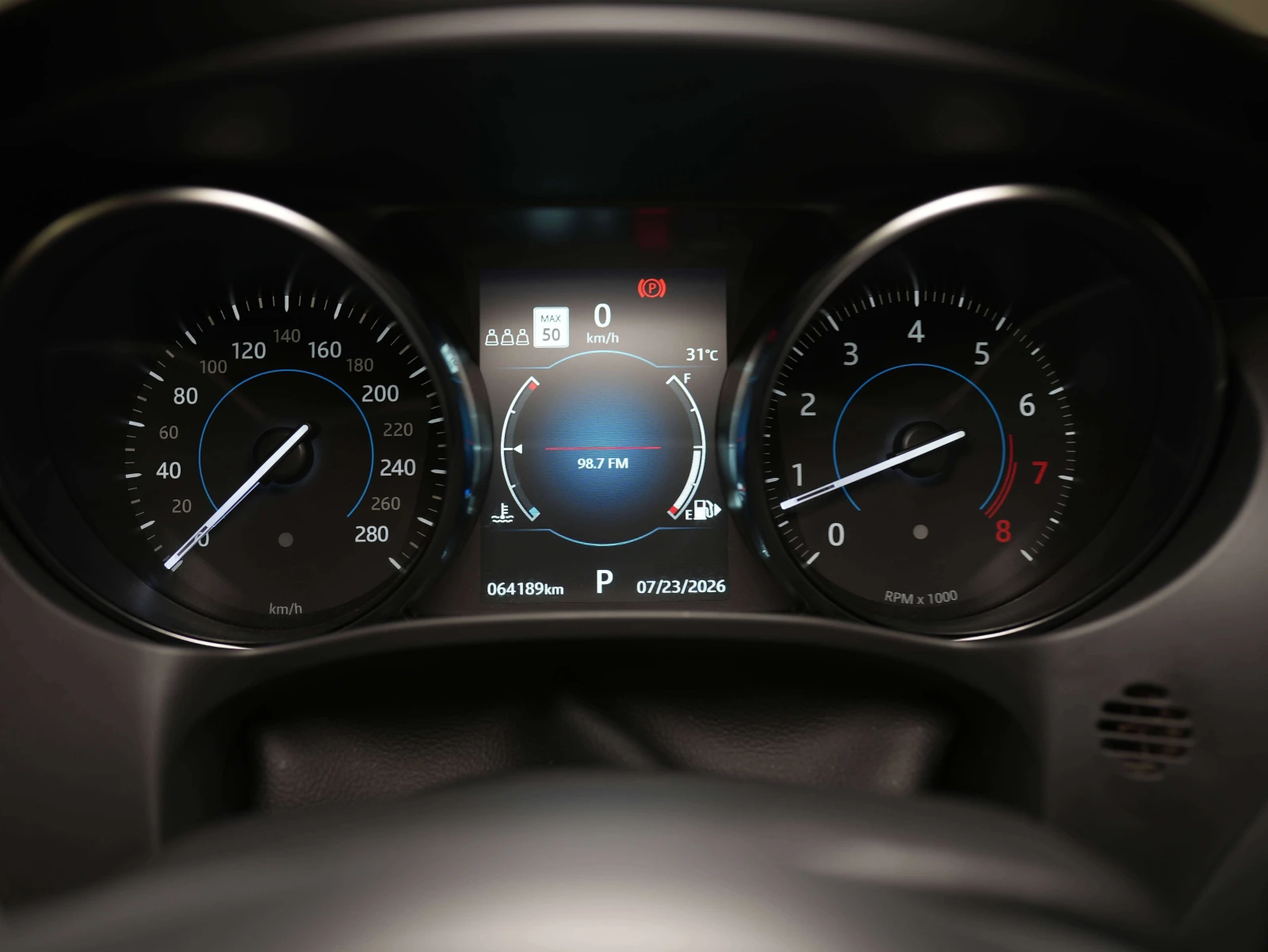 Jaguar F-PACE * PREMIUM | 25T | PANO | MERIDIAN * CARFAX * , снимка 14 - Автомобили и джипове - 56073114