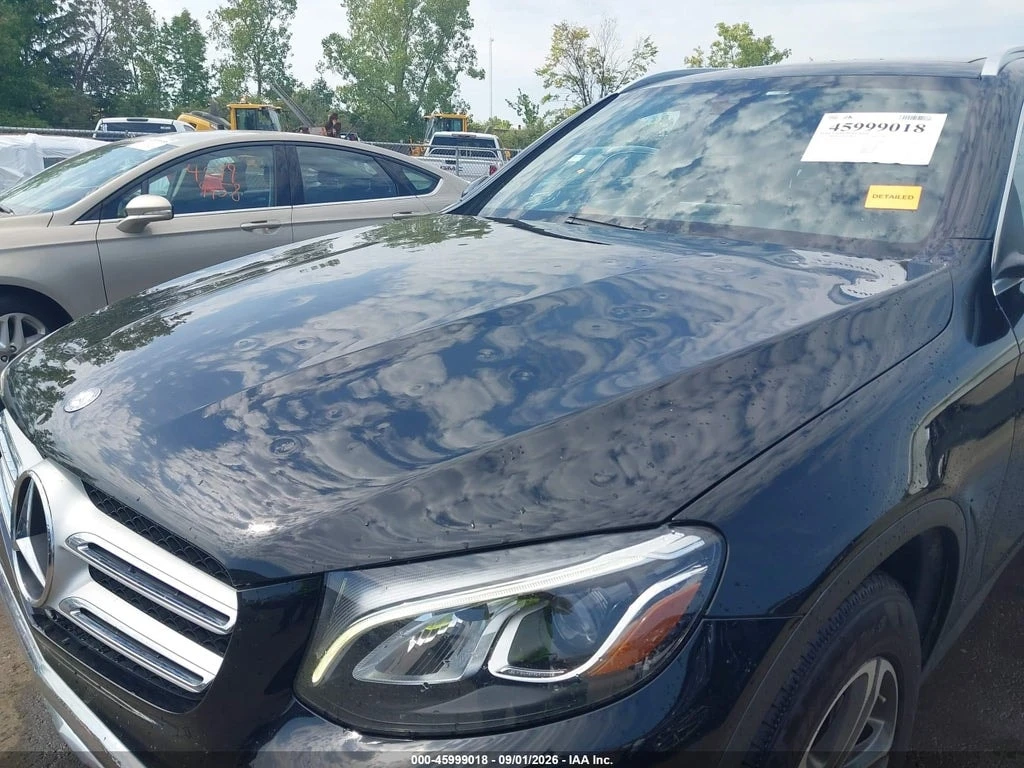 Mercedes-Benz GLC 300 * 4MATIC * CARFAX * ОПЦИЯ ЗА ФИНАНСИРАНЕ * , снимка 6 - Автомобили и джипове - 56083874