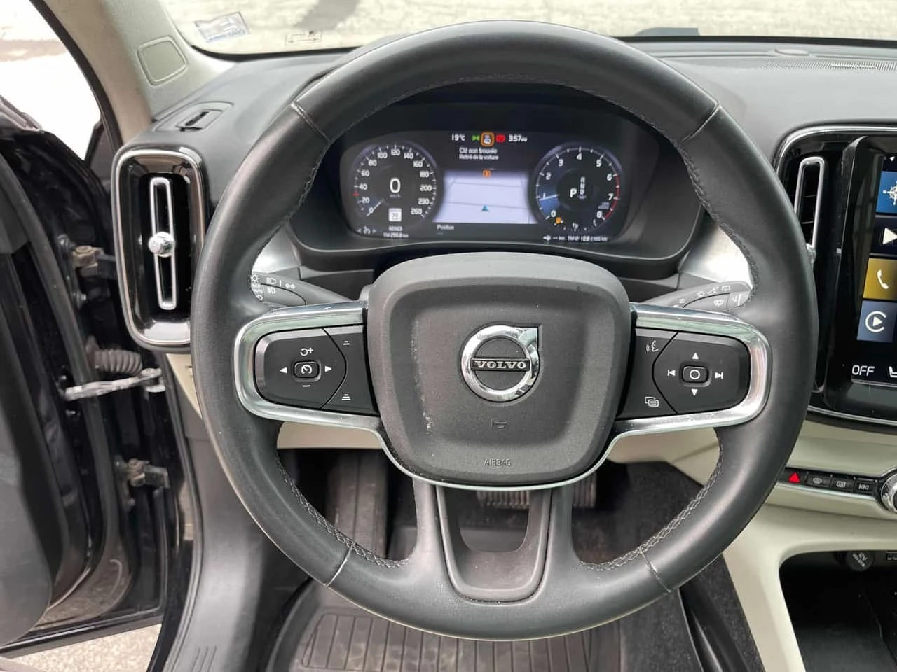 Volvo XC40 * Momentum * CARFAX * , снимка 12 - Автомобили и джипове - 56327205