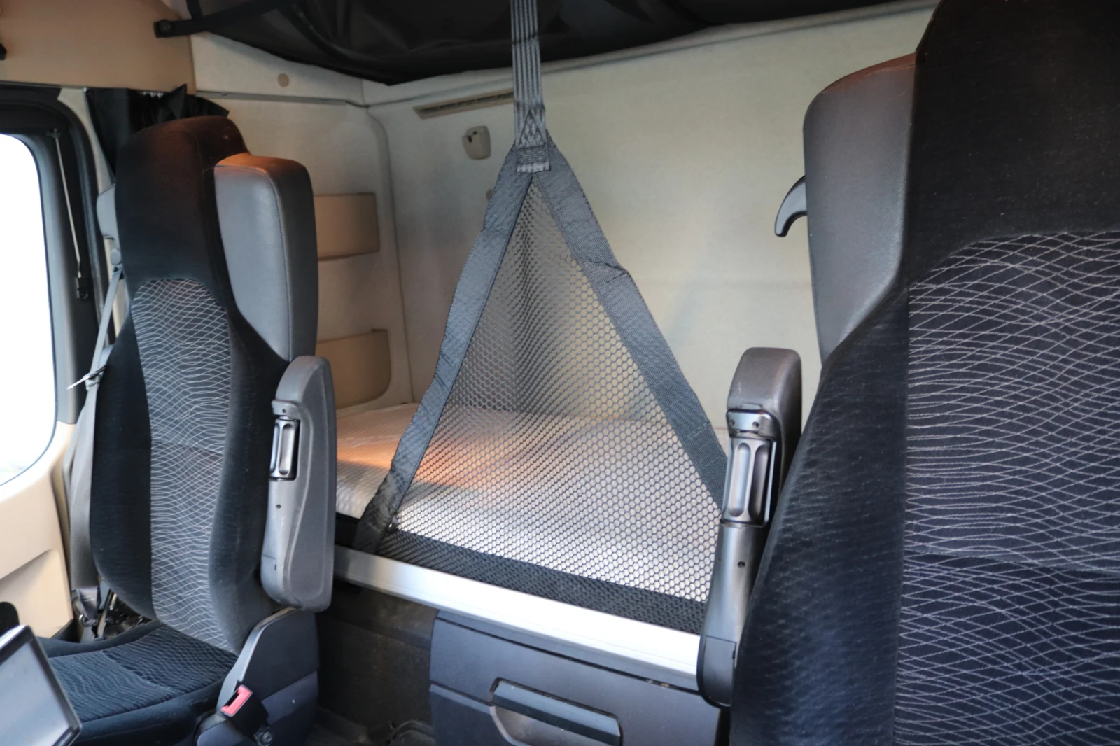 Mercedes-Benz Actros 1845 E6  | Mobile.bg   16