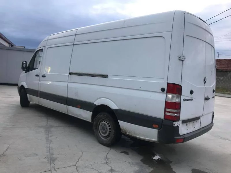 Двигател за Mercedes-Benz Sprinter 313, снимка 2 - Части - 23490761