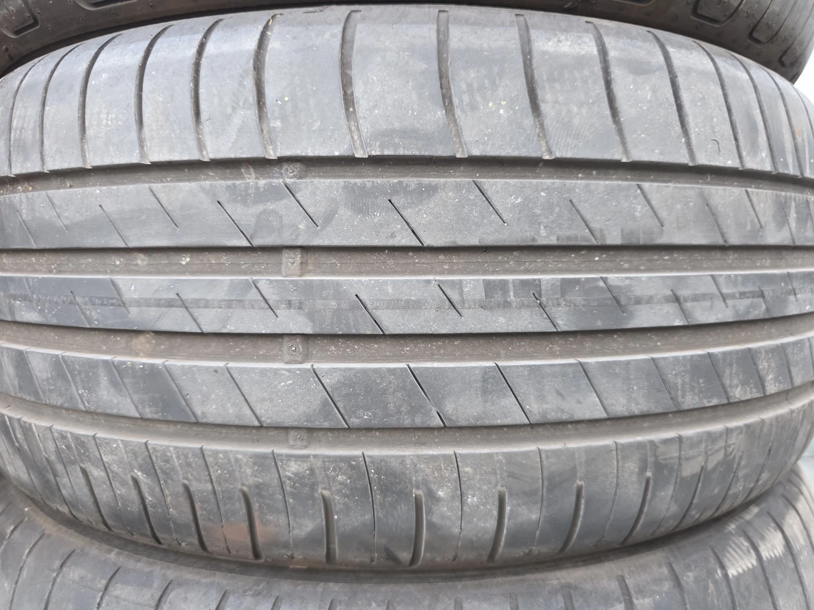 Гуми Летни 225/50R17, снимка 2 - Гуми и джанти - 56731038