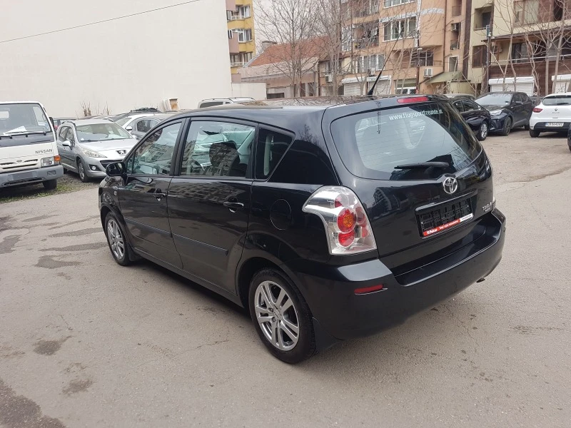 Toyota Corolla verso 1.6i UNIKAT, снимка 7 - Автомобили и джипове - 44708004