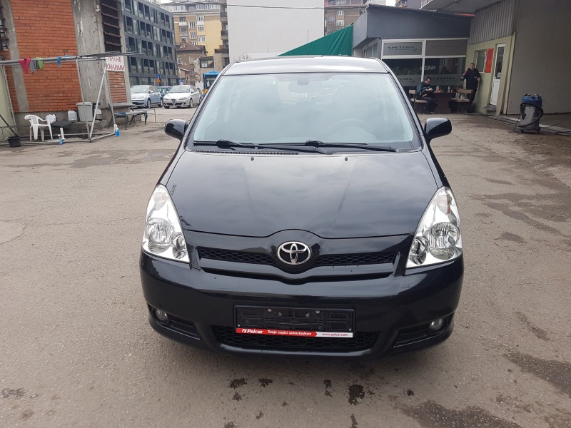 Toyota Corolla verso 1.6i UNIKAT, снимка 1 - Автомобили и джипове - 44708004