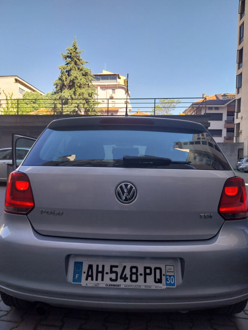 VW Polo 1.6дизел 90кс партроник, снимка 6 - Автомобили и джипове - 45282832