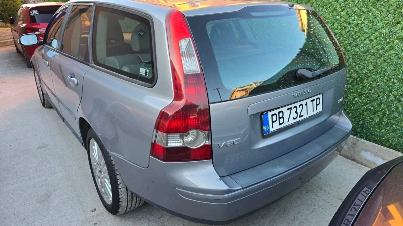 Volvo V50 2.0d, снимка 2 - Автомобили и джипове - 48596009