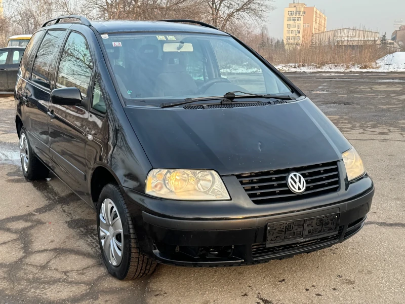 VW Sharan, снимка 3 - Автомобили и джипове - 48759575