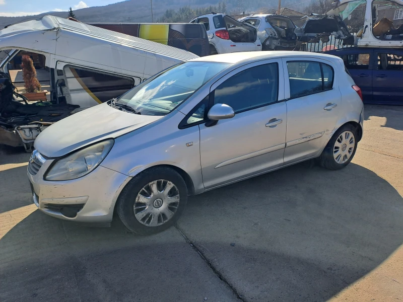 Opel Corsa 1.0i, снимка 2 - Автомобили и джипове - 49344957