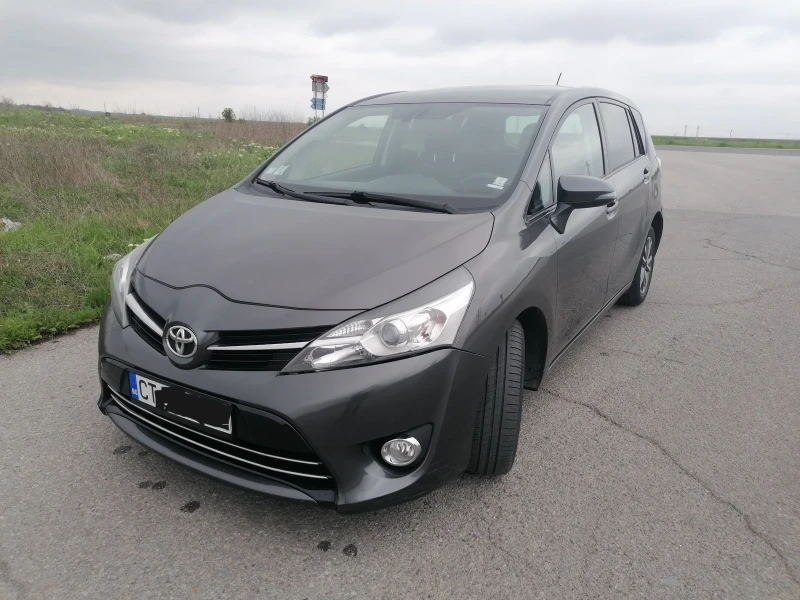 Toyota Verso, снимка 2 - Автомобили и джипове - 52171690
