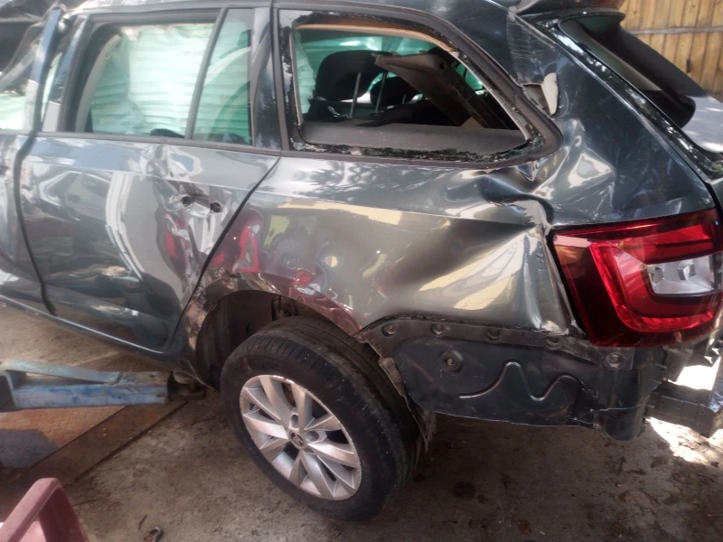 Skoda Octavia 1.4 бензин метан, снимка 2 - Автомобили и джипове - 50109382