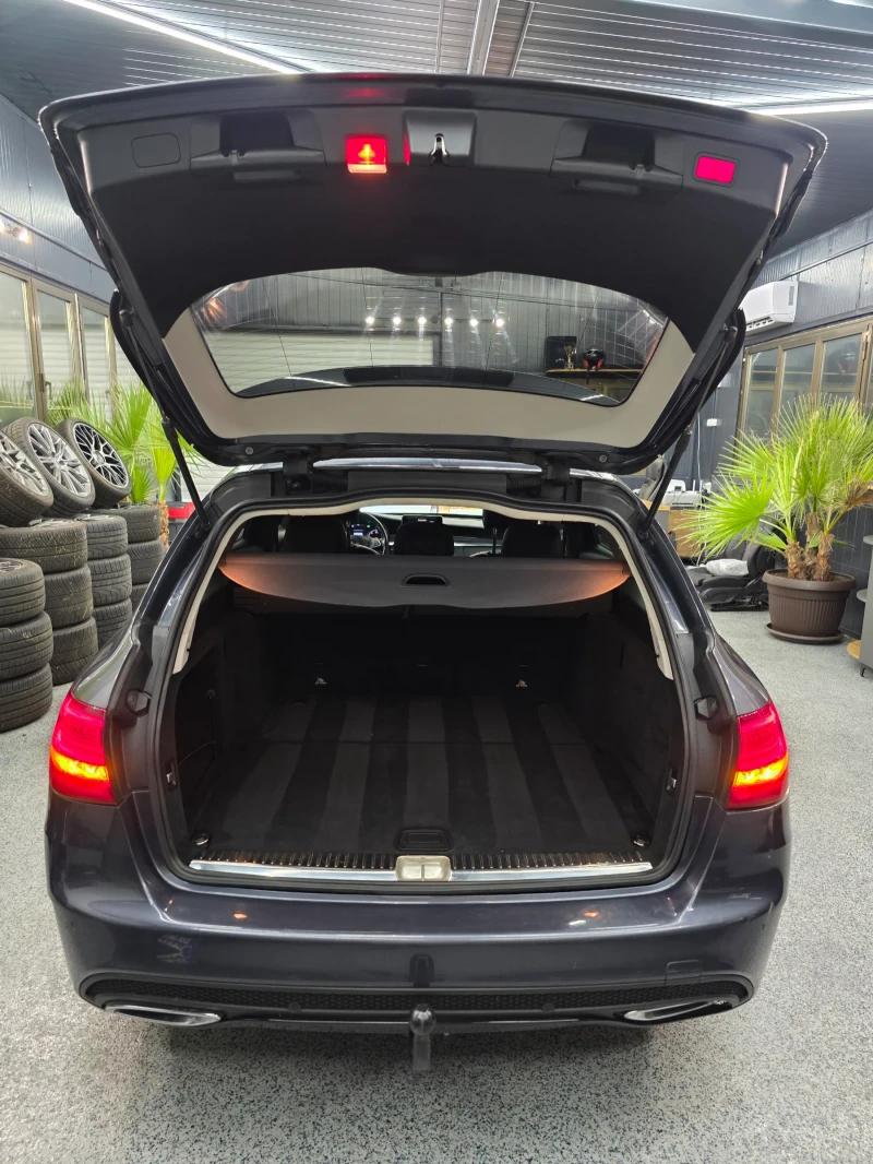 Mercedes-Benz C 220 AMG, снимка 16 - Автомобили и джипове - 51134508