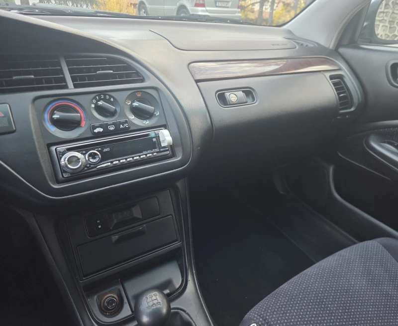 Honda Accord газ, обслужена, всичко платено, снимка 17 - Автомобили и джипове - 52096577