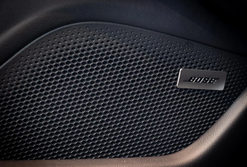 Porsche Taycan 4/FACELIFT/SPORT CHRONO/BOSE/PANO/360/, снимка 7 - Автомобили и джипове - 52200875