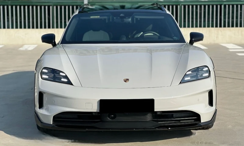 Porsche Taycan 4 Cross Turismo, снимка 2 - Автомобили и джипове - 52847120