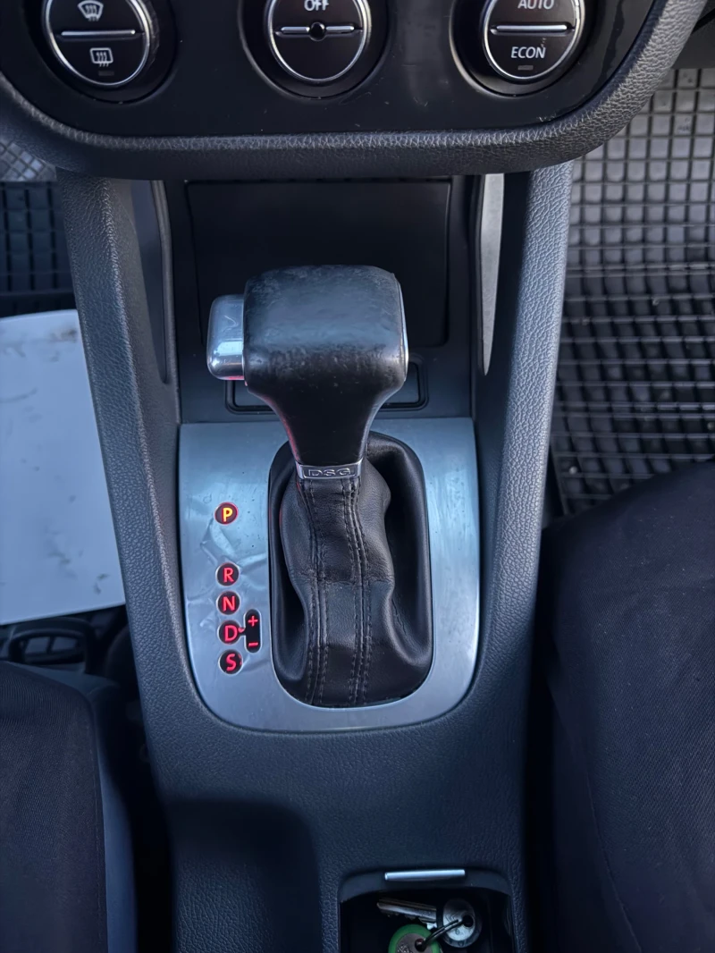 VW Golf V 2.0 TDI DSG автоматик, снимка 13 - Автомобили и джипове - 52869105