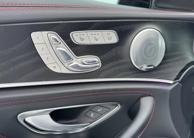 Mercedes-Benz E 43 AMG 4Matic, снимка 7 - Автомобили и джипове - 52981578